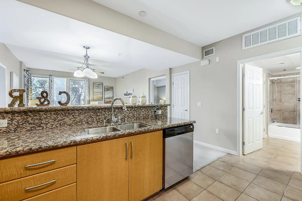 1101 S Main St - Photo 10