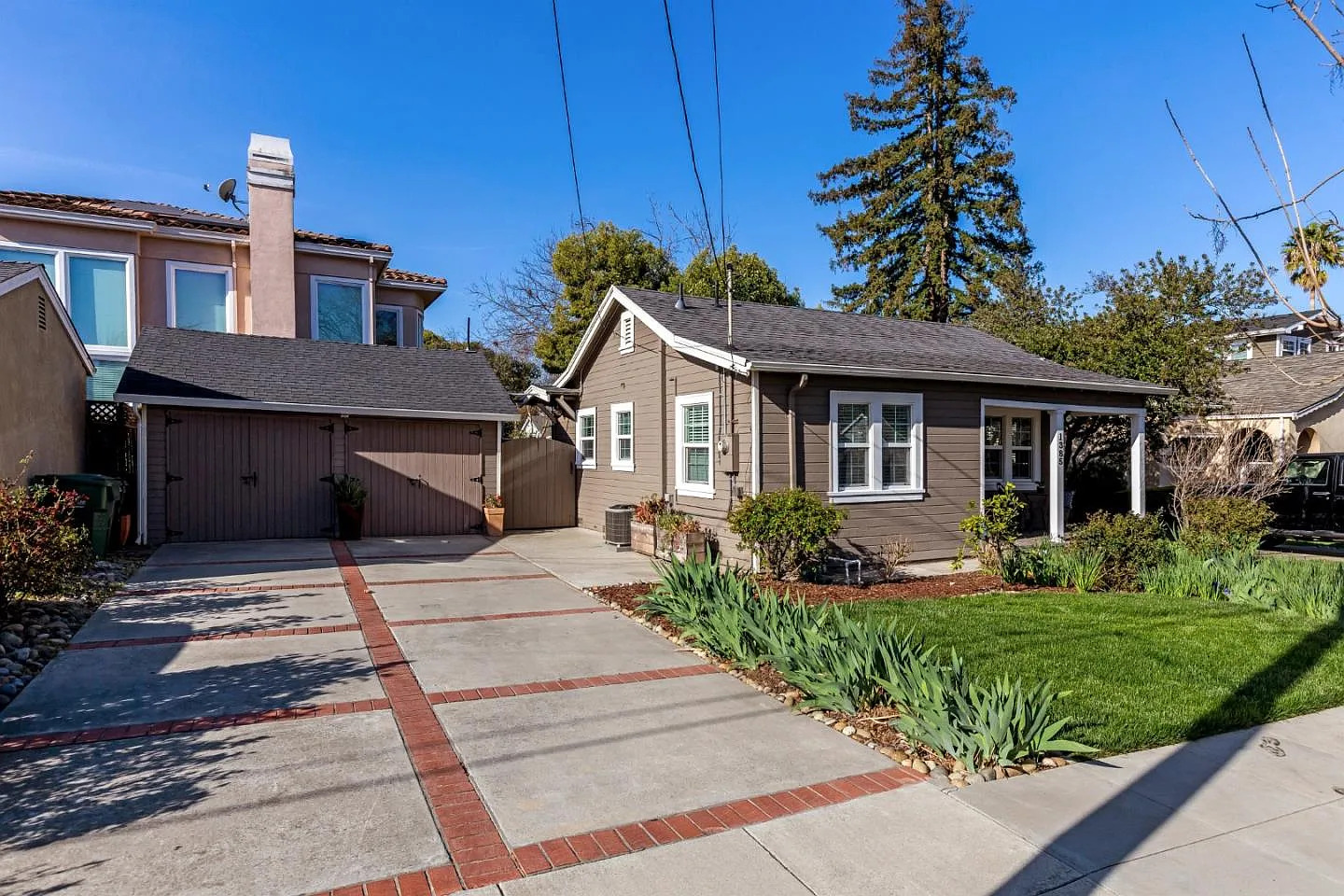 1385 Milton Way - Photo 11