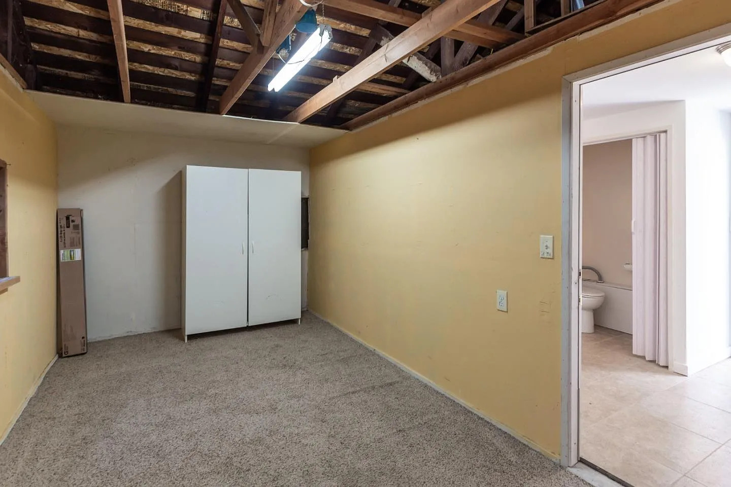 1385 Milton Way - Photo 3
