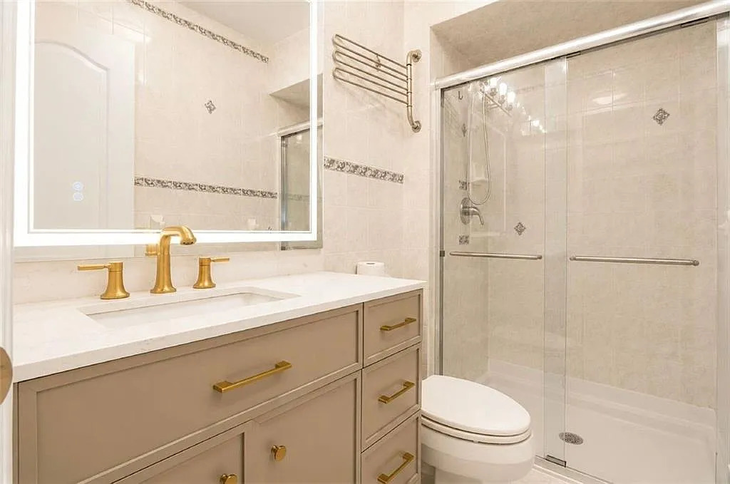 1770 66th St APT 3B - Photo 4