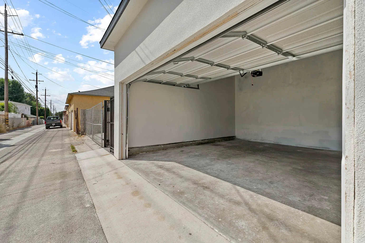 1902 N Hollywood Way - Photo 10