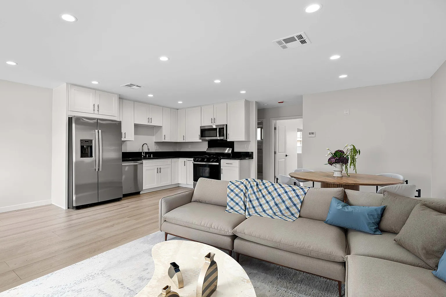 1902 N Hollywood Way - Photo 8
