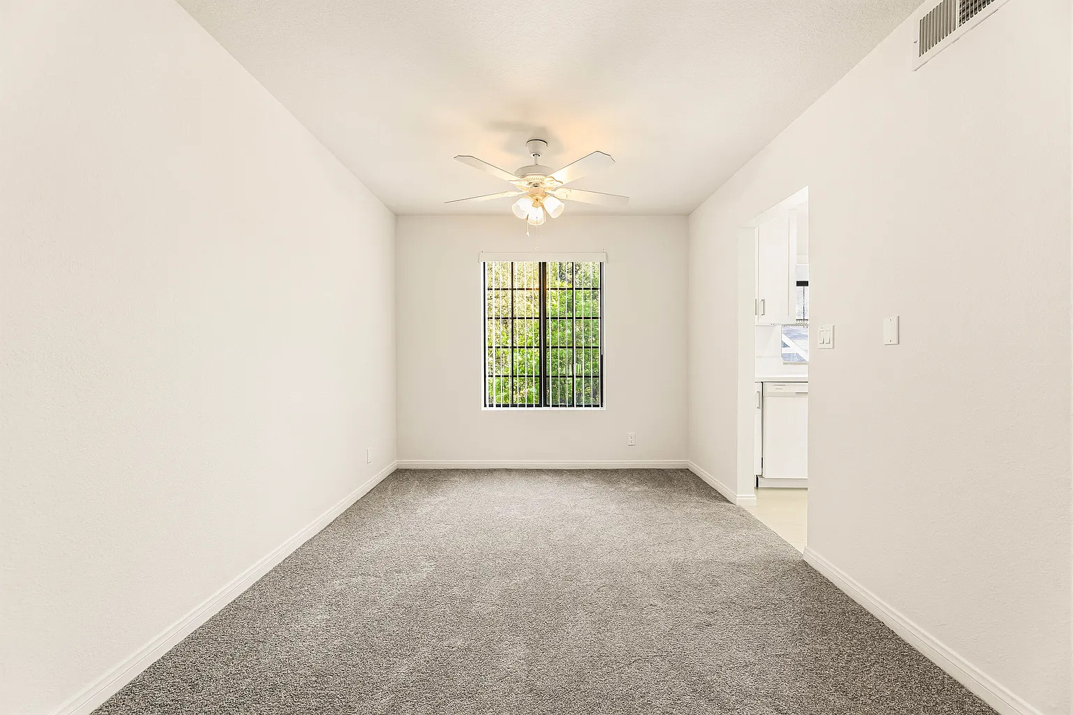 260 S 6th St - Photo 13