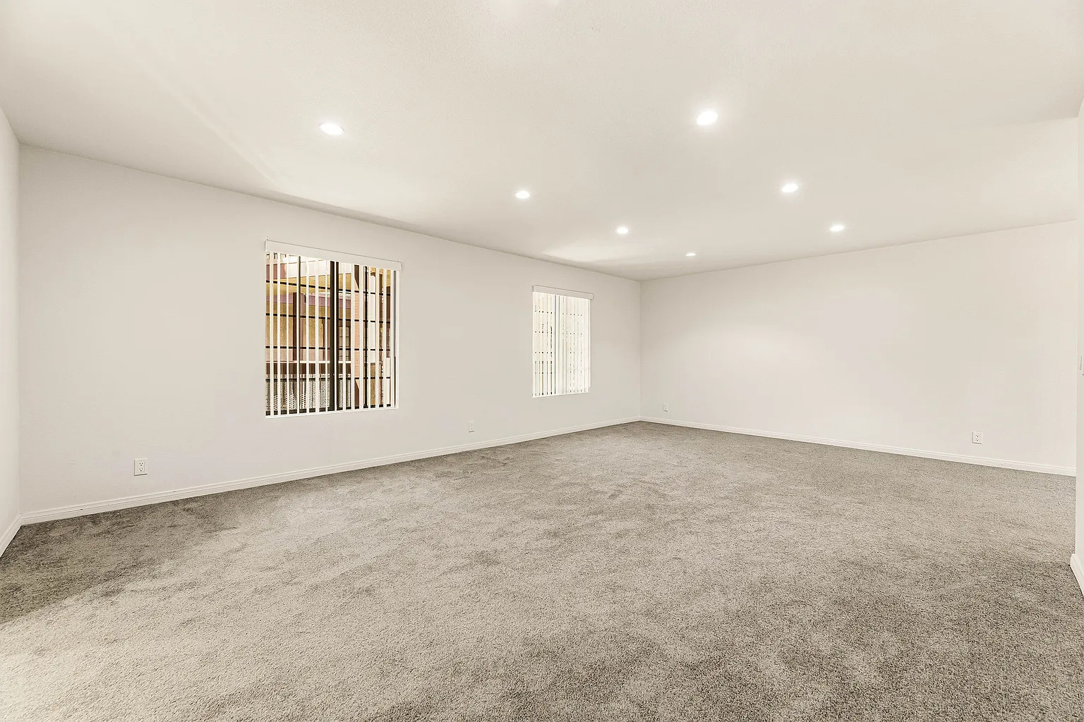 260 S 6th St - Photo 22
