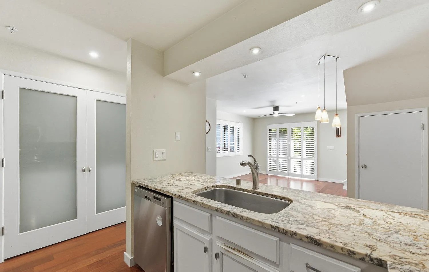 2 Village Parkway - Photo 1