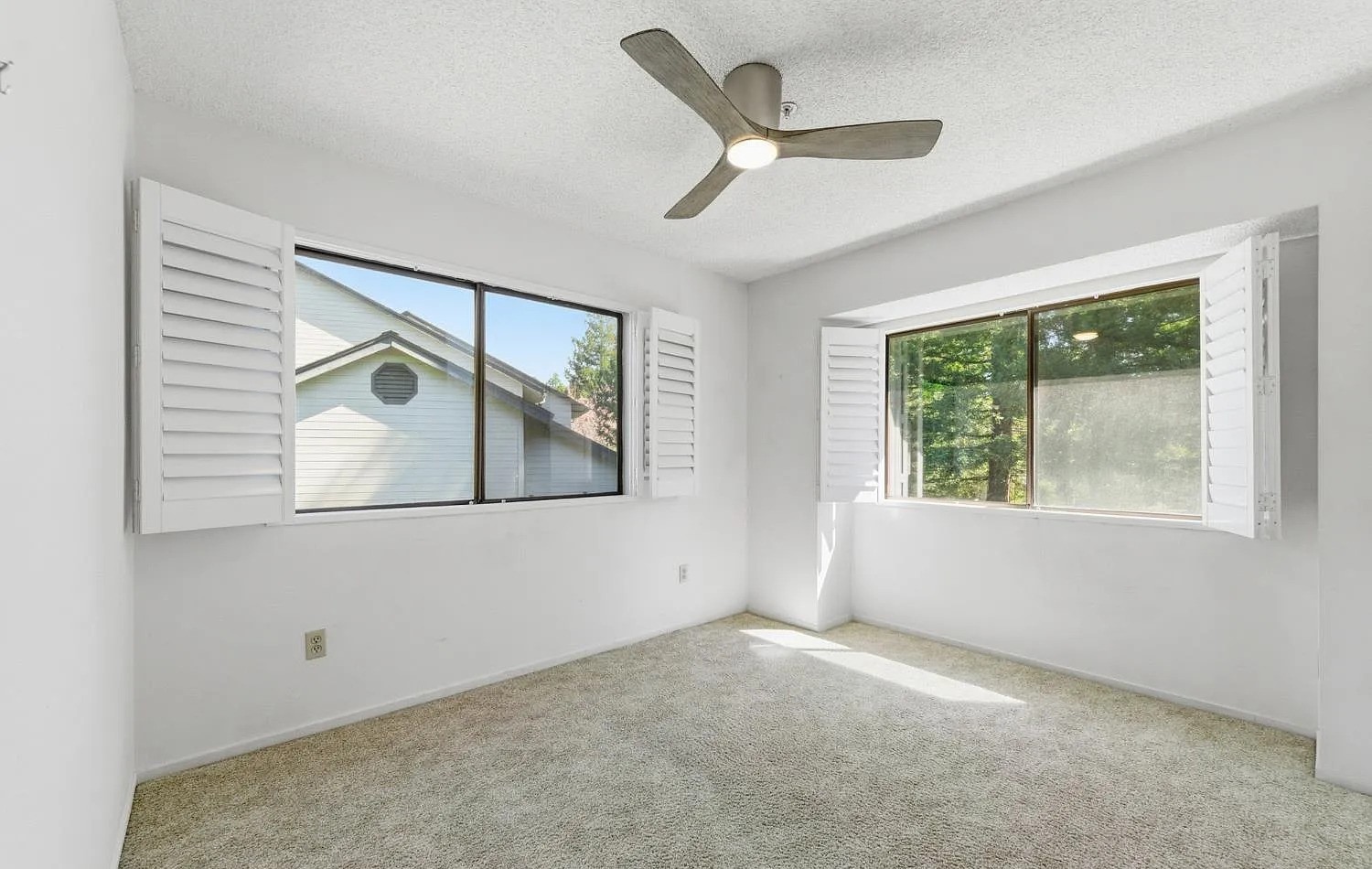 2 Village Parkway - Photo 15