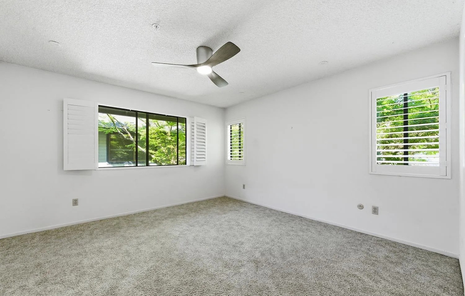 2 Village Parkway - Photo 21
