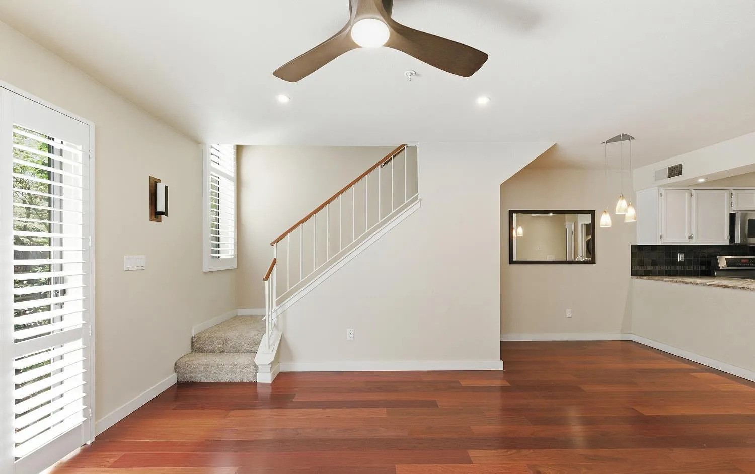 2 Village Parkway - Photo 8