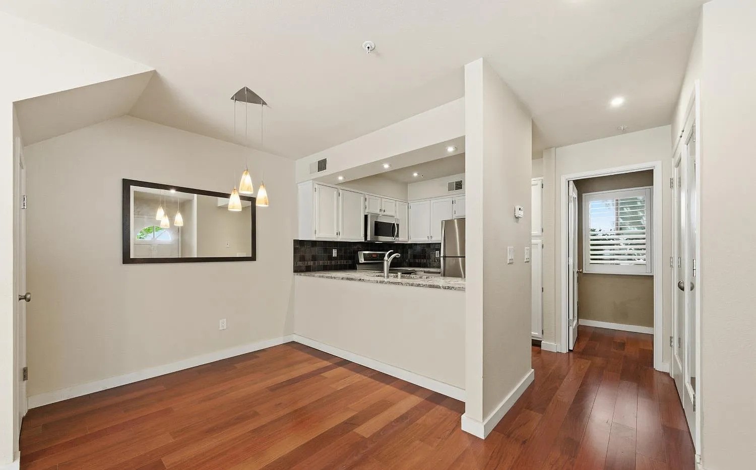 2 Village Parkway - Photo 9