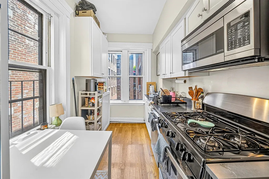 324 Chestnut Hill Ave - Photo 4