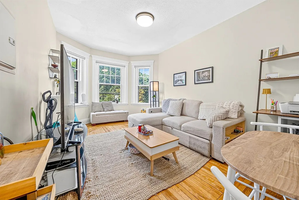 324 Chestnut Hill Ave - Photo 6