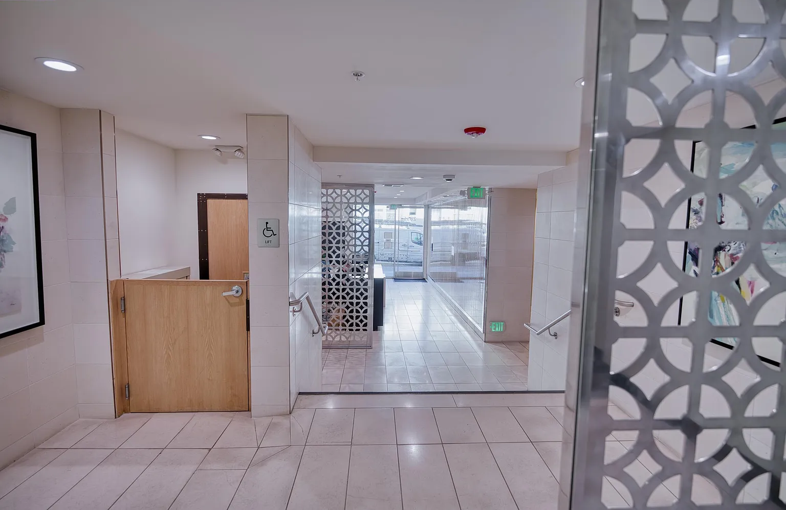 2655 Bush St #110 - Photo 3