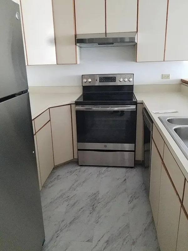 601 Van Ness Ave APT 530 - Photo 1