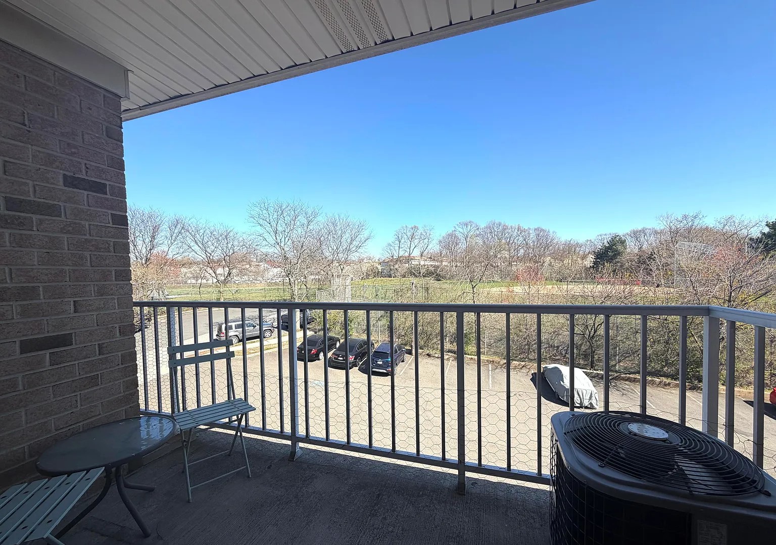85 Elmwood Park Dr