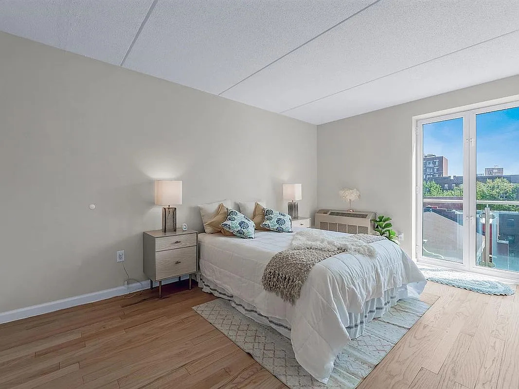 88-20 Parsons Blvd - Photo 10