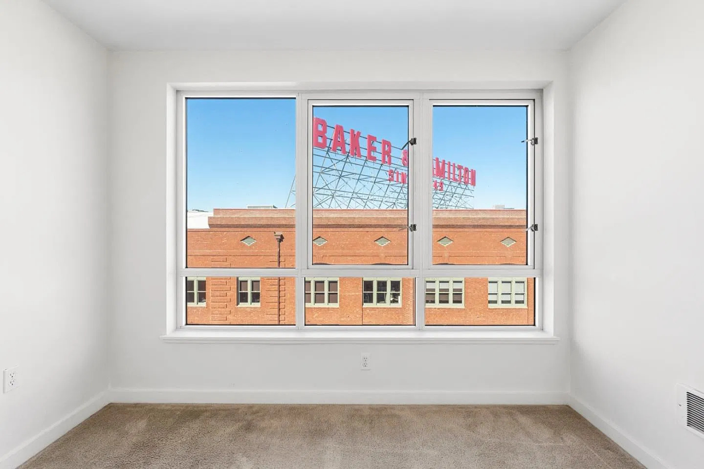 888 7th St - Photo 15