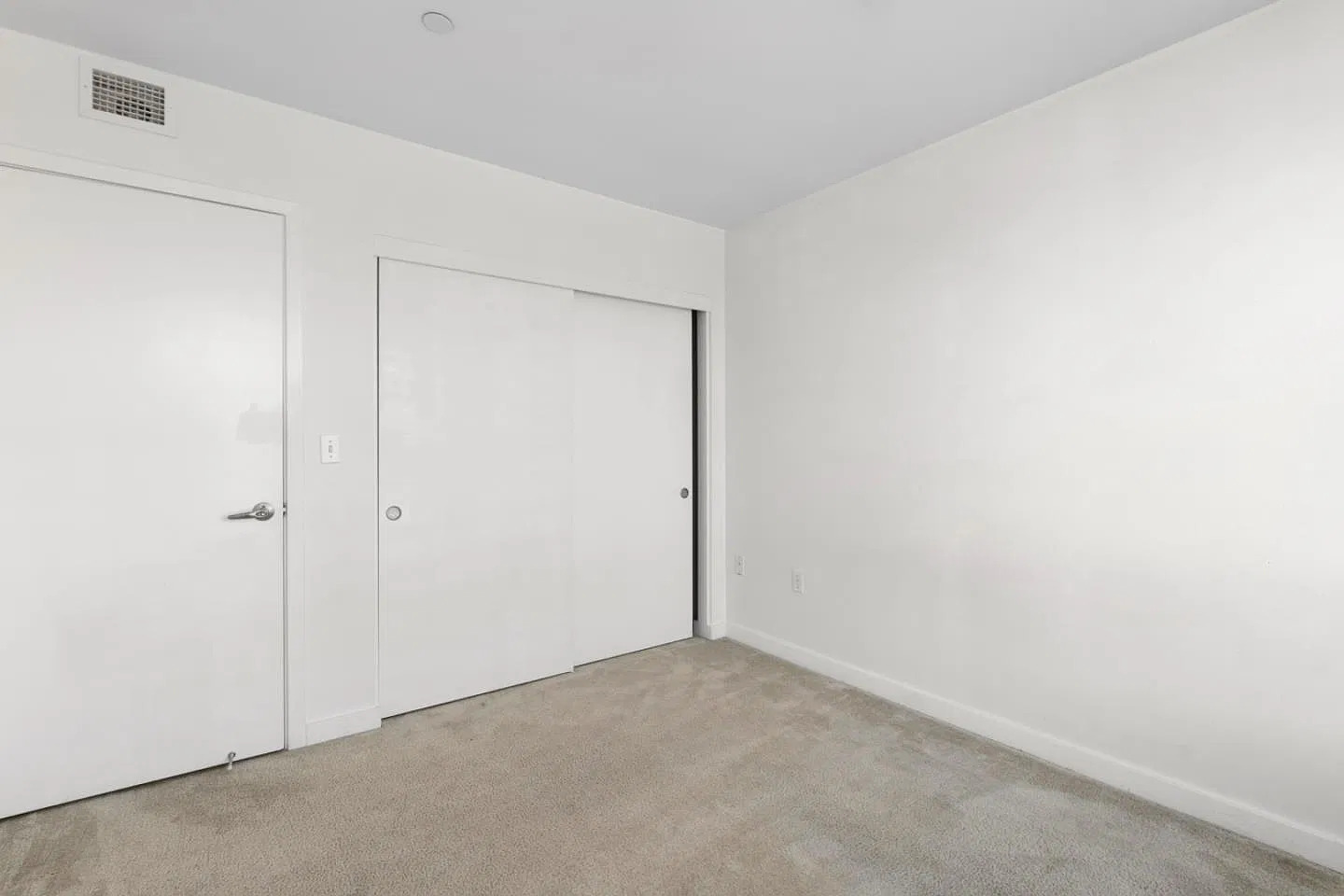 888 7th St - Photo 22