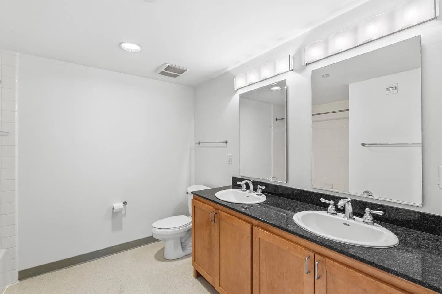 888 7th St - Photo 5